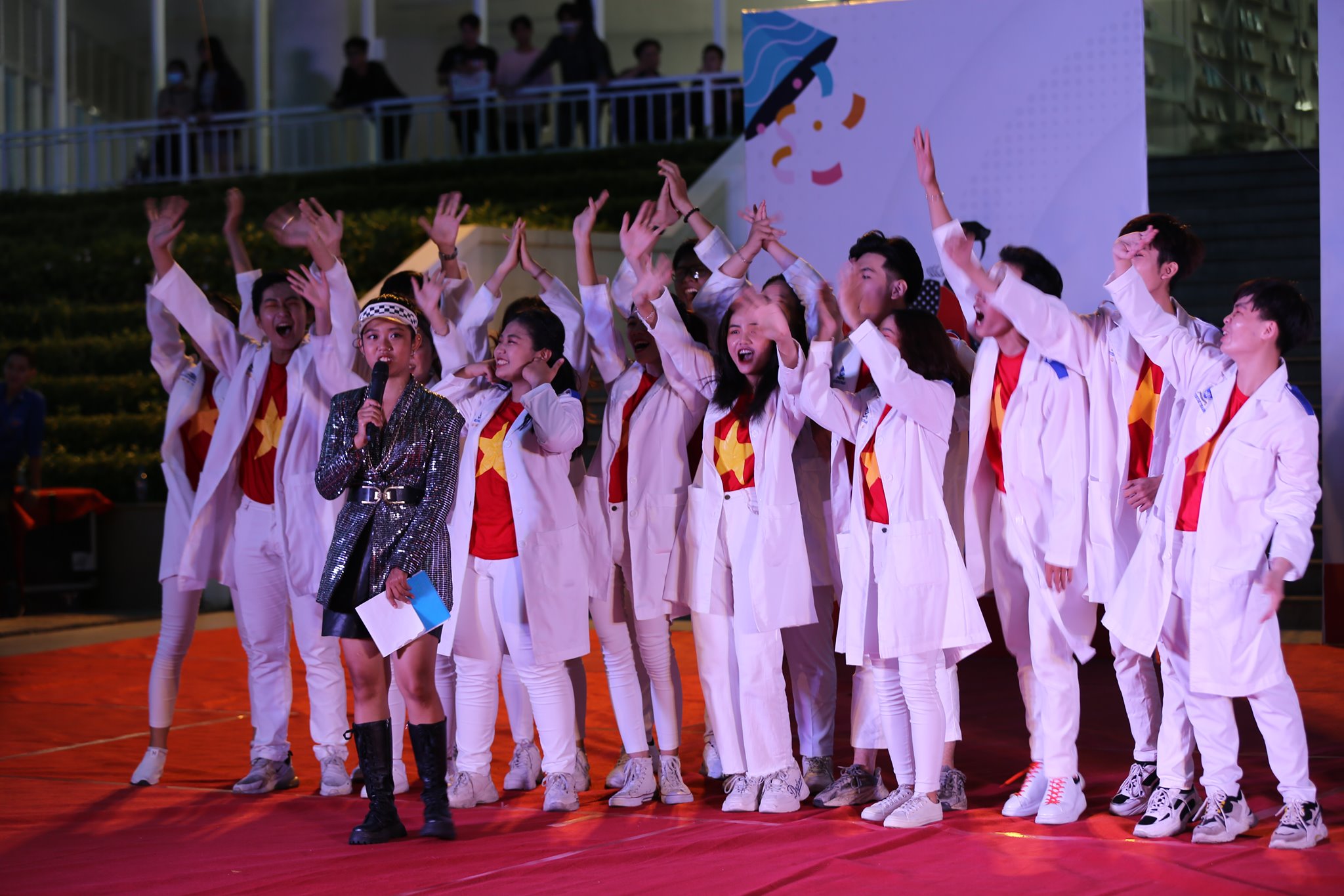 Chủ đề Covid-19, lòng yêu nước lên ngôi tại Giải Dân vũ HSSV thành phố