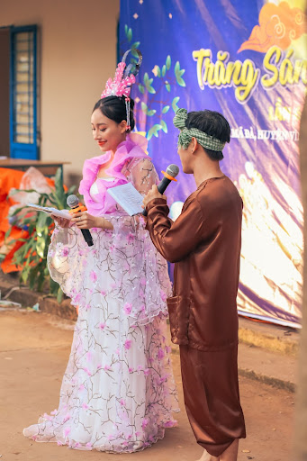 unnamed3 Chương trình “Trăng Sáng Miền Xa": Mang Tết Trung thu đến trẻ em xã Mã Đà