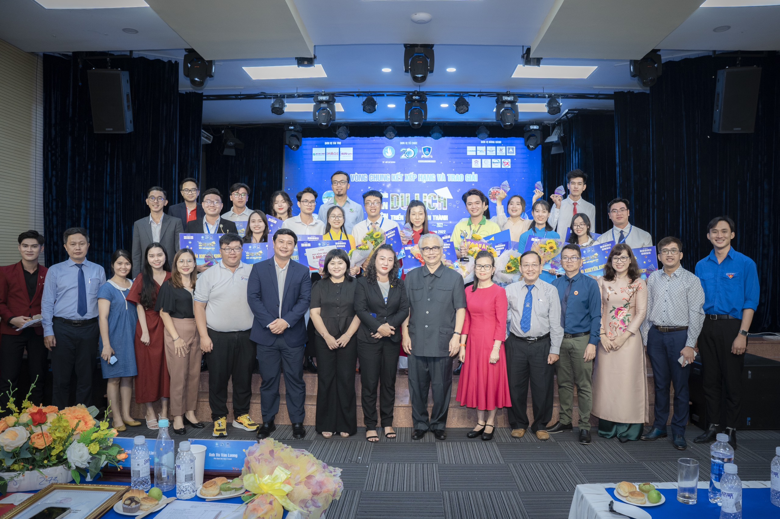 z3807545266753_bf1fbe32f46b59bc83e370a4506e2ba6 Chung kết “Hướng dẫn viên du lịch triển vọng toàn thành năm 2022”