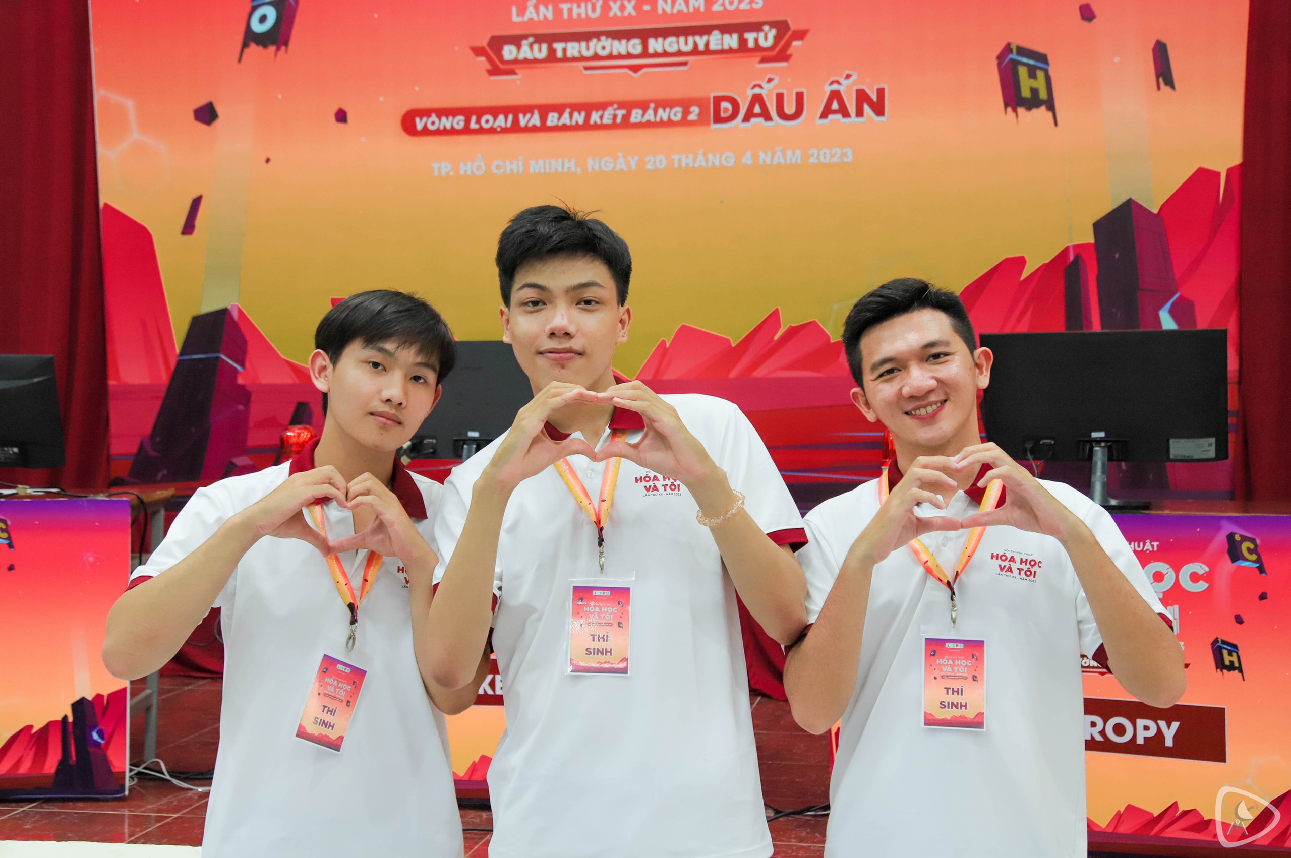 z4345295335232_bef7b755f1f9d6078a628ae42841cb9b-1 Nam sinh đoạt Giải nhất Olympic Hóa học Sinh viên toàn quốc 2023