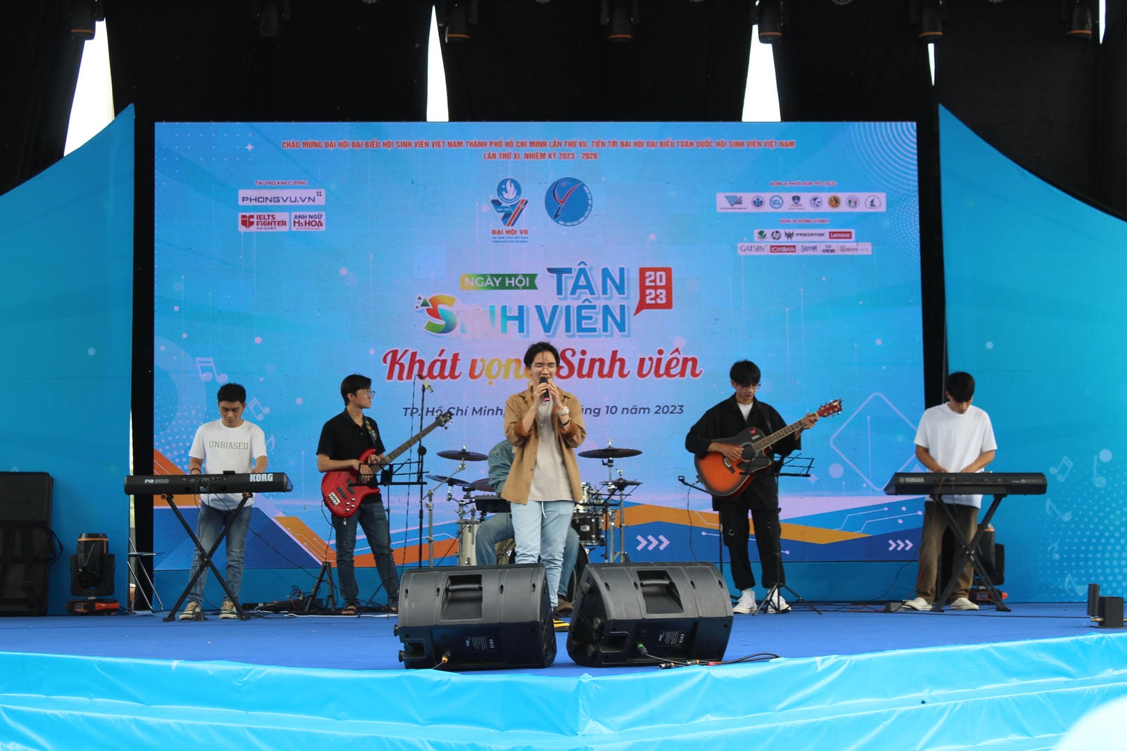 i-Văn-nghệ-Xung-kích-Nhịp-điệu-xanh-đến-từ-trường-Đại-học-Nông-Lâm Ngày hội Tân sinh viên 2023: Liên hoan CLB - Đội - Nhóm