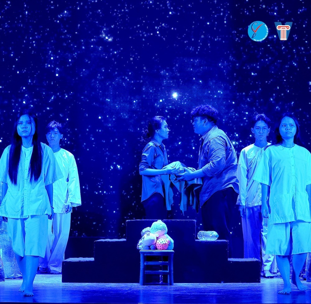 Lễ-hoàn-thành-khóa-học-lớp-diễn-viên-chuyên-nghiệp-K21-22 Lễ hoàn thành khóa học lớp diễn viên chuyên nghiệp K21 - 22