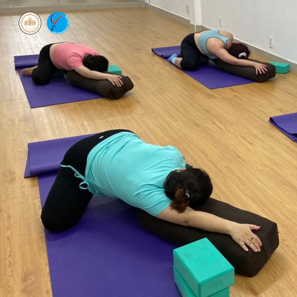 Lớp-học-Yoga-Shine-Hành-trình-phục-hồi-năng-lượng-bản-thân-3 Lớp học Yoga Shine - Hành trình phục hồi năng lượng bản thân