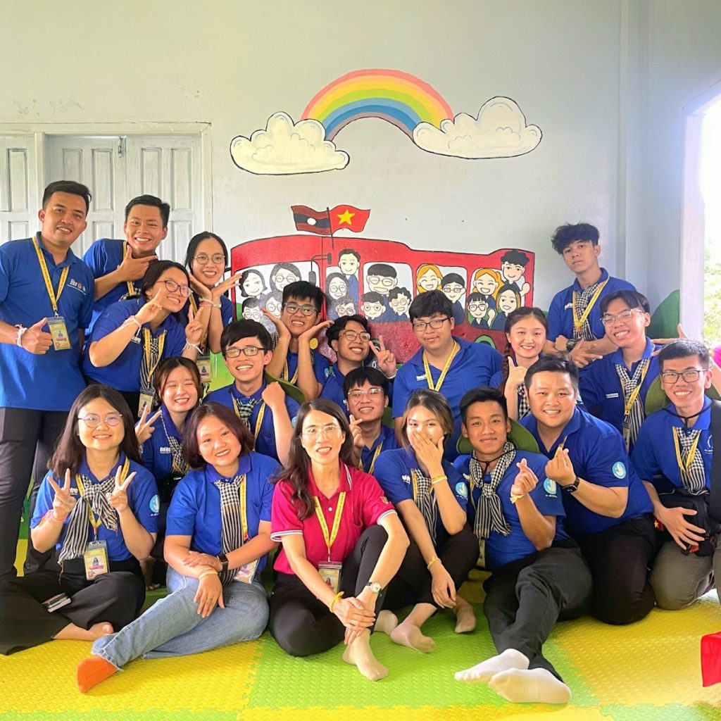 z5079371109533_4d01e7a846d38a2d3a75356720b4d6be-1024x1024 Nam sinh Y khoa mang khát vọng “Kết nối - Hội nhập - Sáng tạo” đến với Đại hội XI