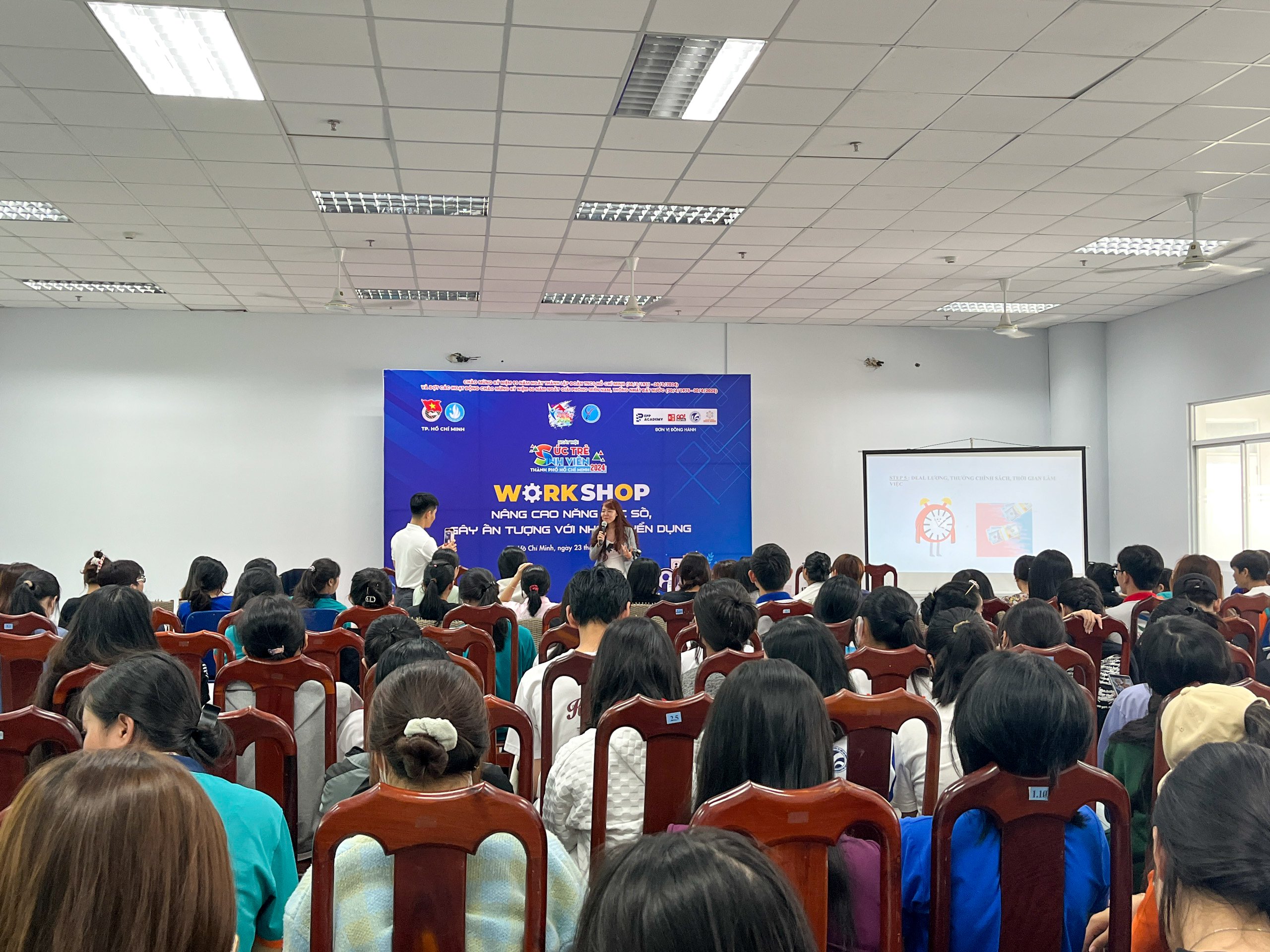Bùng-nổ-lửa-nhiệt-tại-Ngày-hội-Sức-trẻ-Sinh-viên-TP.HCM-năm-2024-17-1 Bùng nổ lửa nhiệt tại Ngày hội Sức trẻ Sinh viên TP.HCM năm 2024