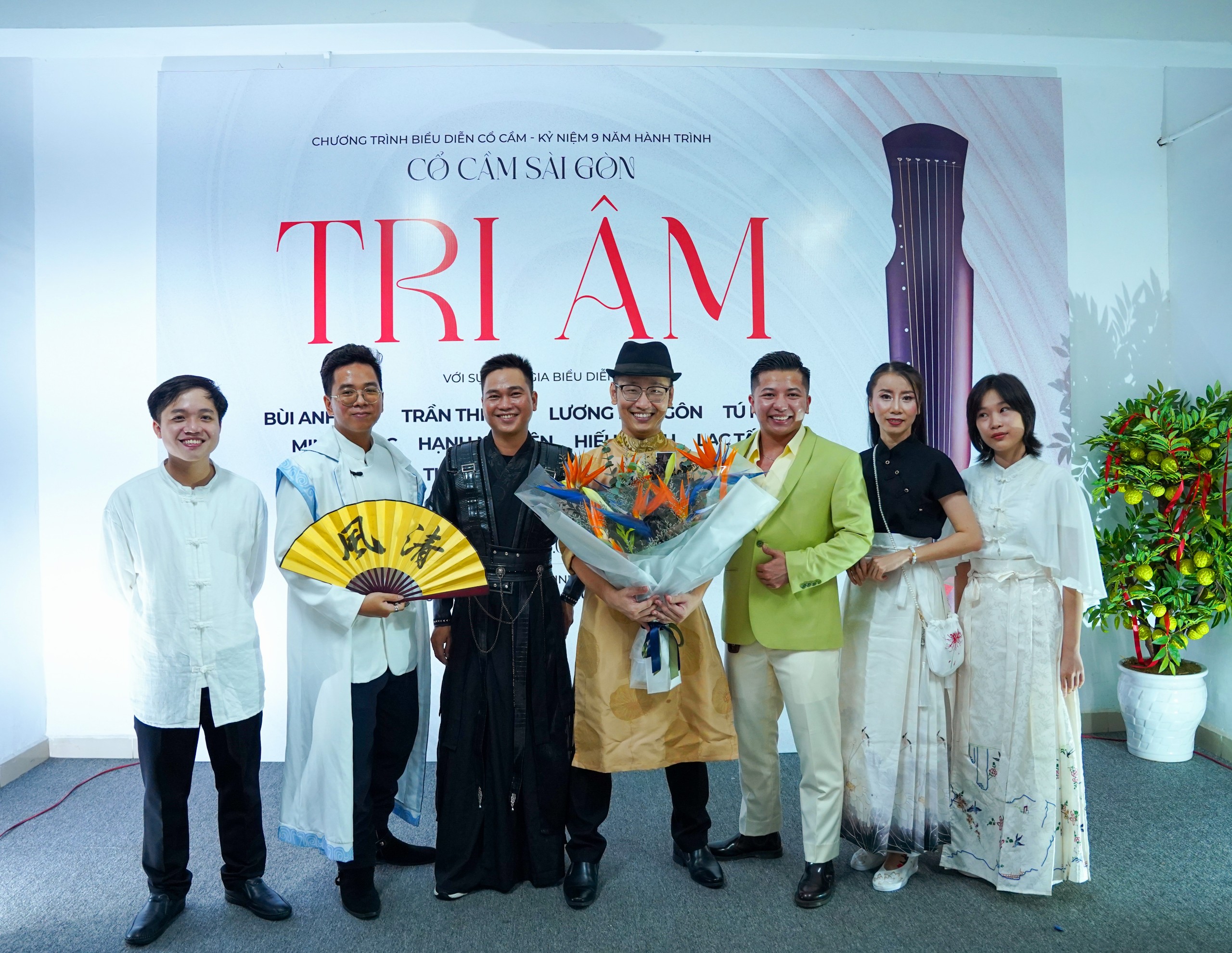 Chương-trình-biểu-diễn-22Tri-Âm22-Kỷ-niệm-9-năm-hành-trình-của-Cổ-cầm-Sài-Gòn-2 Chương trình biểu diễn "Tri Âm" - Kỷ niệm 09 năm hành trình của Cổ cầm Sài Gòn