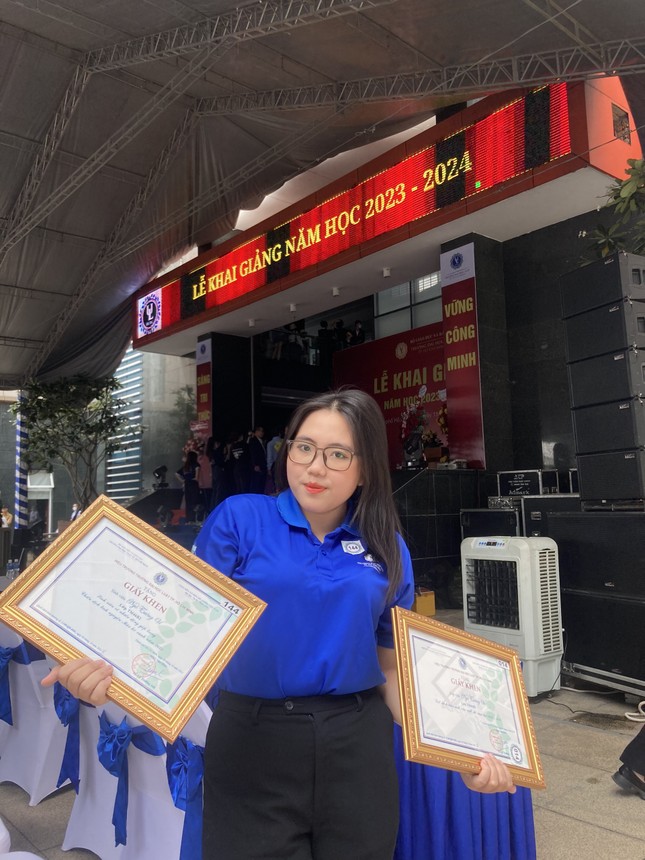 anh-4-3141 Luôn cống hiến bằng một trái tim nhiệt huyết - Ngô Tường Vi