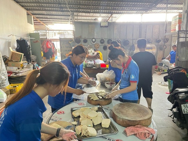 z5248593173124-8ab104cfdbe8147ab63a1b4282e593be-5434 Nữ sinh Kiên Giang và hành trình đi tìm động lực thúc đẩy bản thân ‘cháy’ và cống hiến hết mình cho xã hội