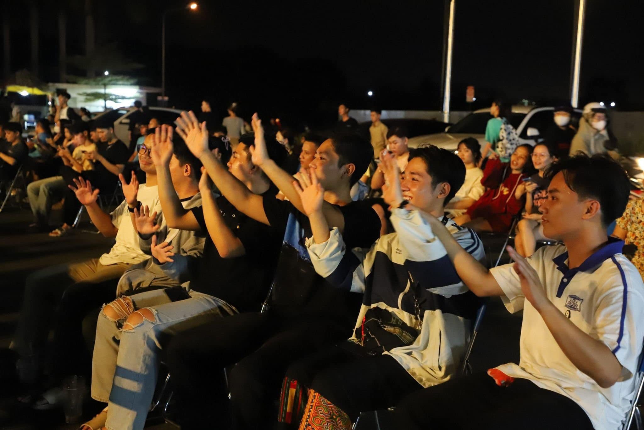 Chuyên-đề-Hát-cho-đồng-bào-tôi-nghe-Chủ-đề-Tiến-bước-3 Chuyên đề “Hát cho đồng bào tôi nghe” - Chủ đề: Tiến bước
