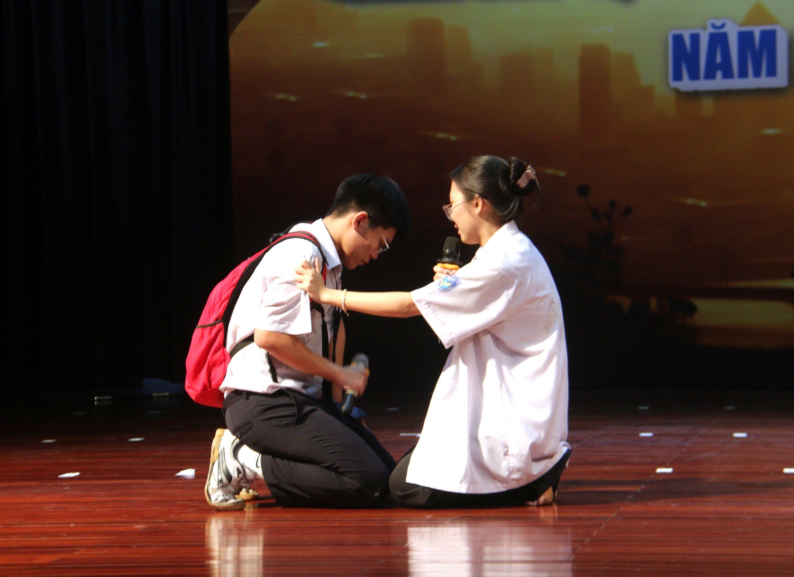 Lễ-tri-ân-và-Trưởng-thành-Khóa-12-Trường-THPT-An-Dương-Vương4 Lễ Tri ân và Trưởng thành Khóa 12 - Trường THPT An Dương Vương