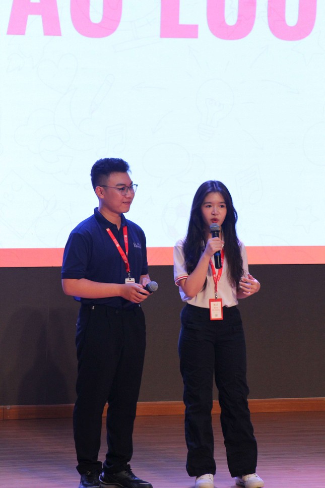 anh-3-1231 Đại sứ sinh viên UEH - ISB: 'Hãy dũng cảm làm điều mình thích'