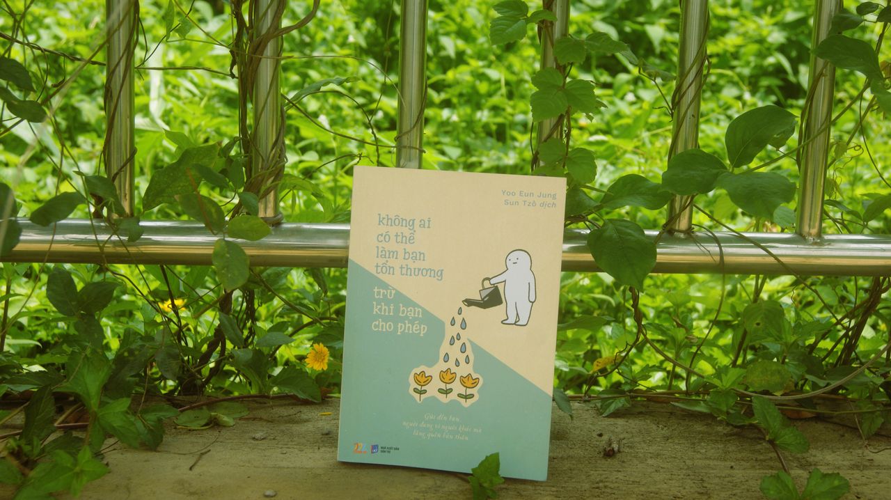 “Sách: Không ai có thể làm bạn tổn thương trừ khi bạn cho phép – Tác giả: Yoo Eun Jung “
