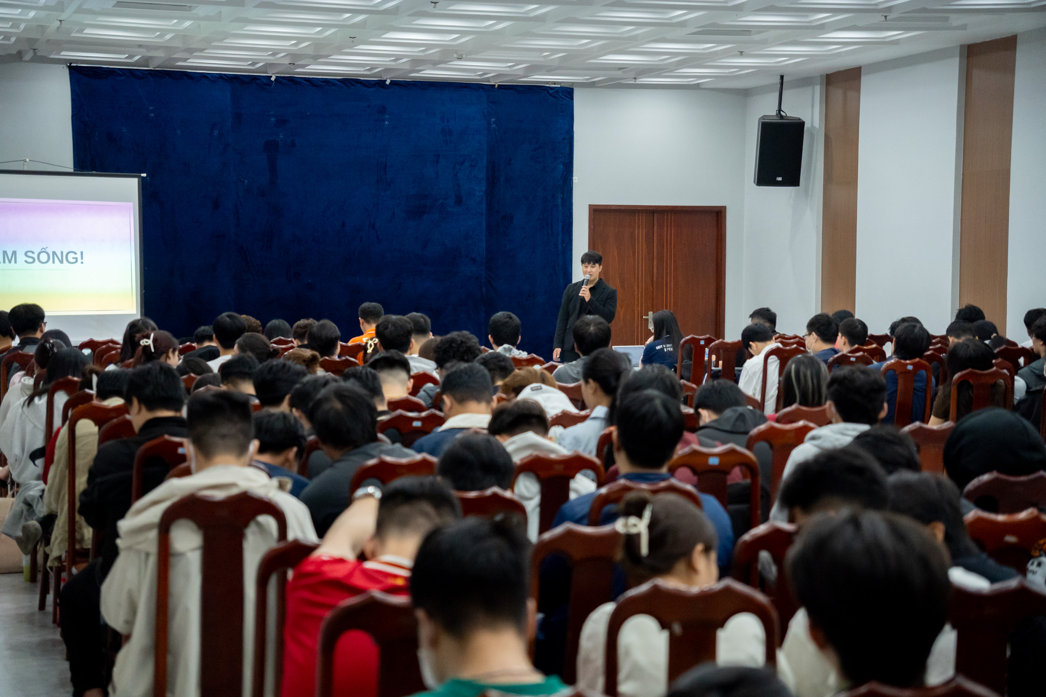 487823197_1123747719789557_3696113405357795815_n Buổi Thứ 2 Philosophy Talk #13: "Dám Sợ, Dám Sống" Và "Mạng Xã Hội Có Đáng Sợ Không?" tại Hội trường Nhà Văn hóa Sinh viên