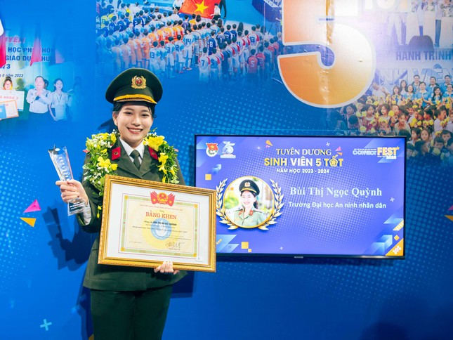 BUI-THI-NGOC-QUYNH-TRUONG-DAI-HOC-AN-NINH-NHAN-DAN-1 Hành trình từ thủ khoa toàn quốc khối D01 đến "Sinh viên 5 tốt" cấp TW của "bông hồng" trường Đại học An ninh nhân dân