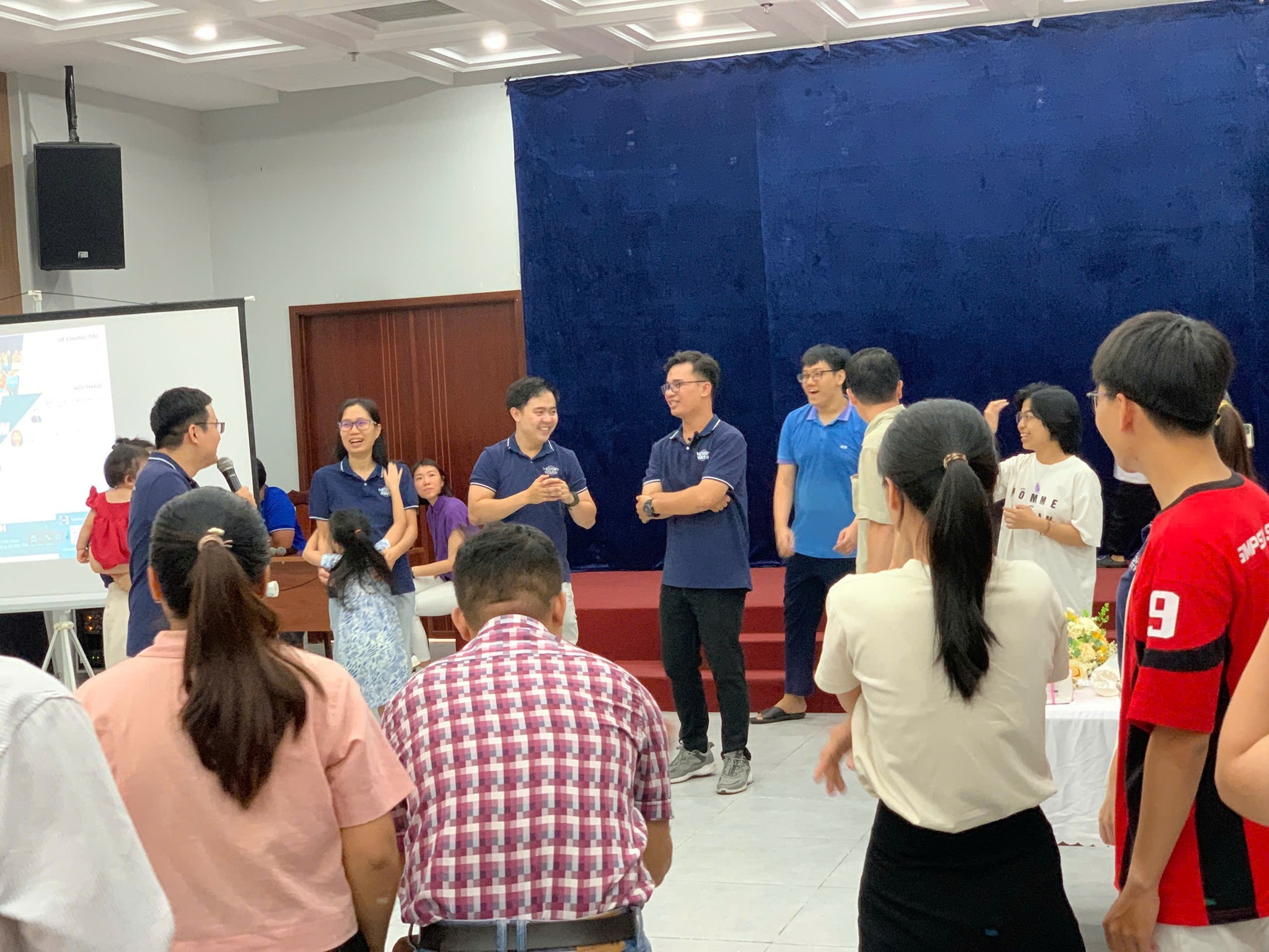 496552169_682824931573043_6063884069267638212_n Hội thảo “Thành công trong môi trường đa văn hóa” tại Hội thảo Nhà Văn hóa Sinh viên