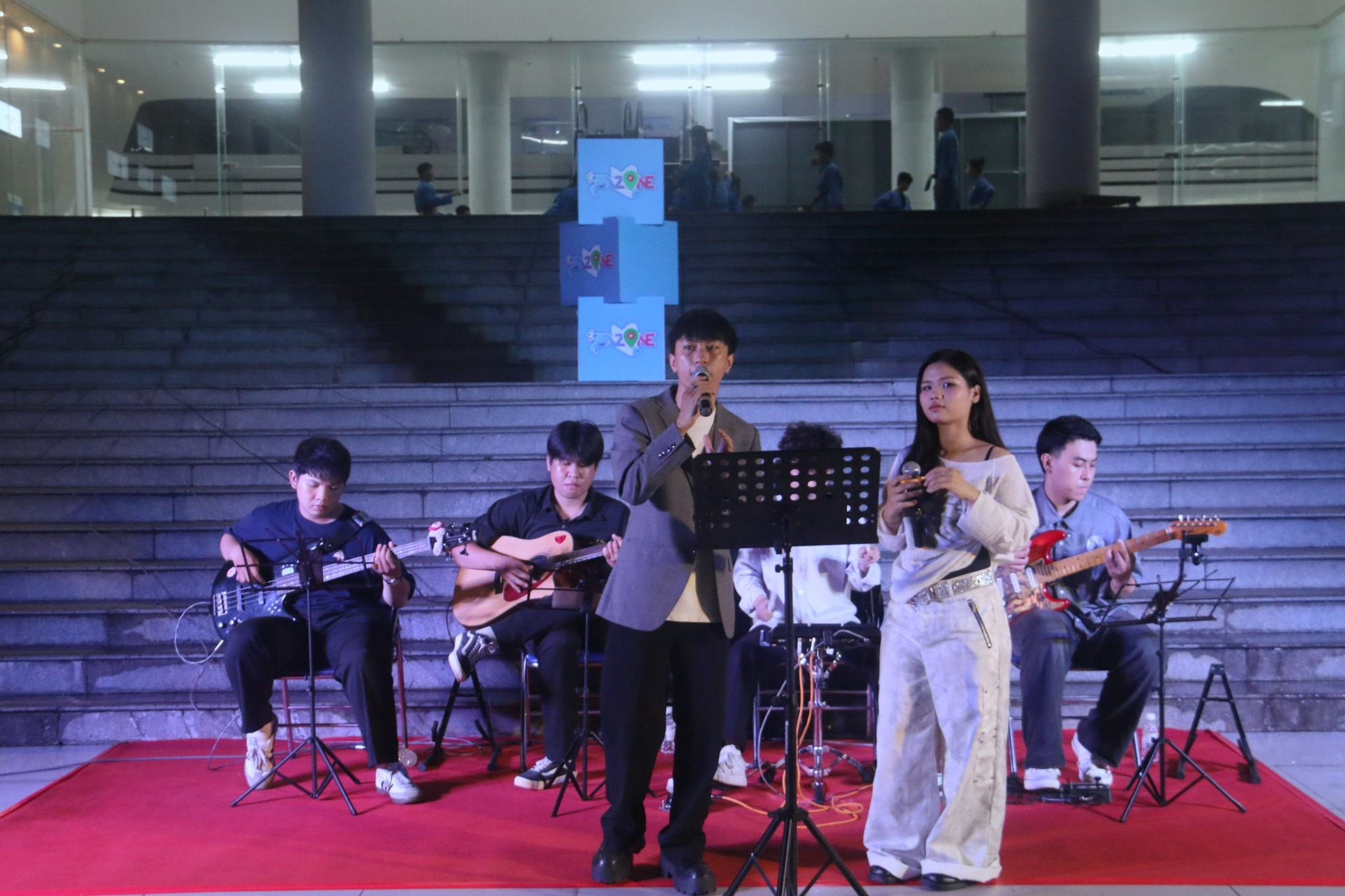 1-4 Chương trình "SV ZONE" - Chủ đề: #GROVEIT #NOIR