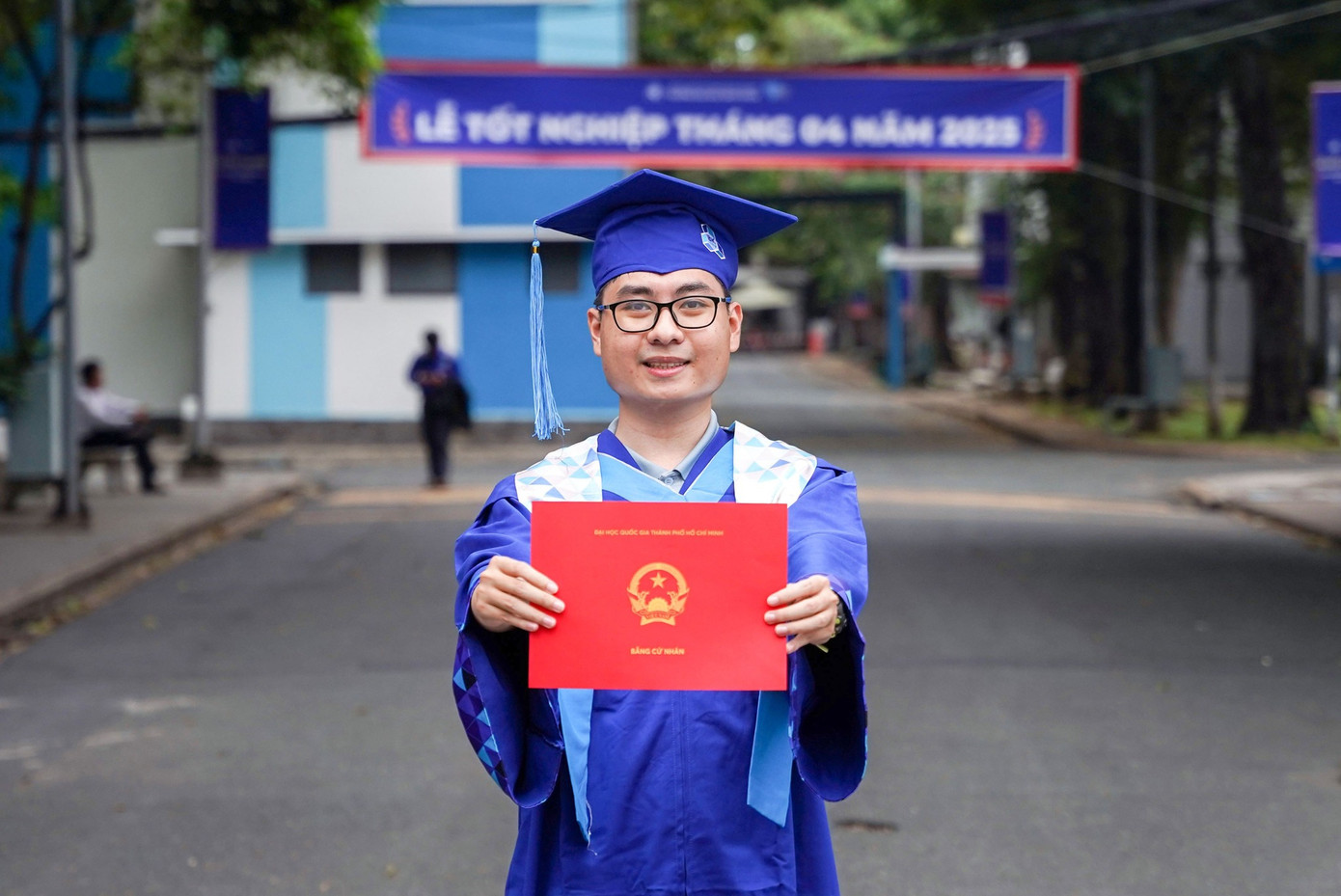 10.-LA-NGUYEN-GIA-HY-TRUONG-DAI-HOC-BACH-KHOA-DHQG-HCM Nam sinh được trường vinh danh với kết quả tốt nghiệp xuất sắc 4.0/4.0