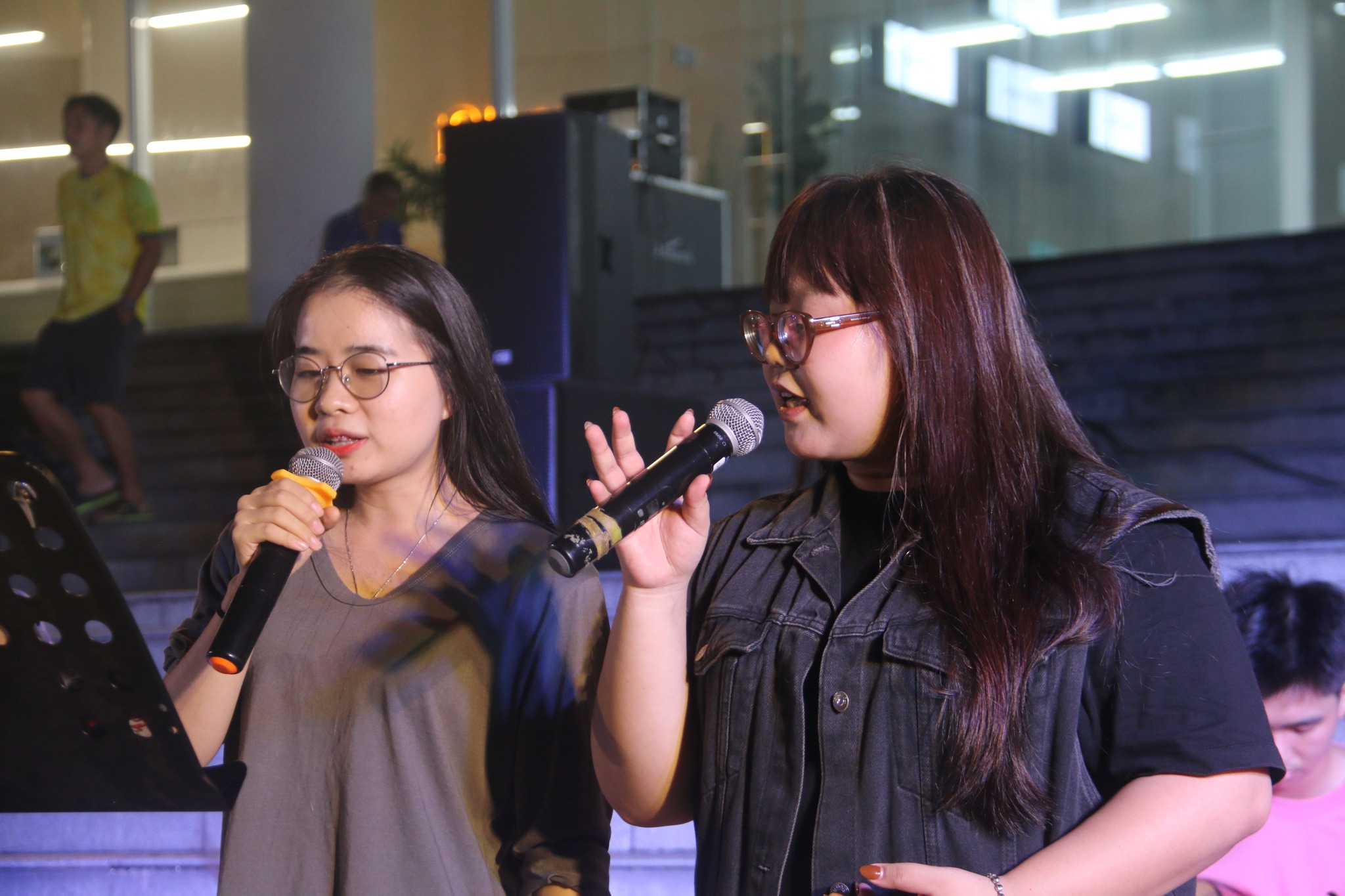 2-4 Chương trình "SV ZONE" - Chủ đề: #GROVEIT #NOIR