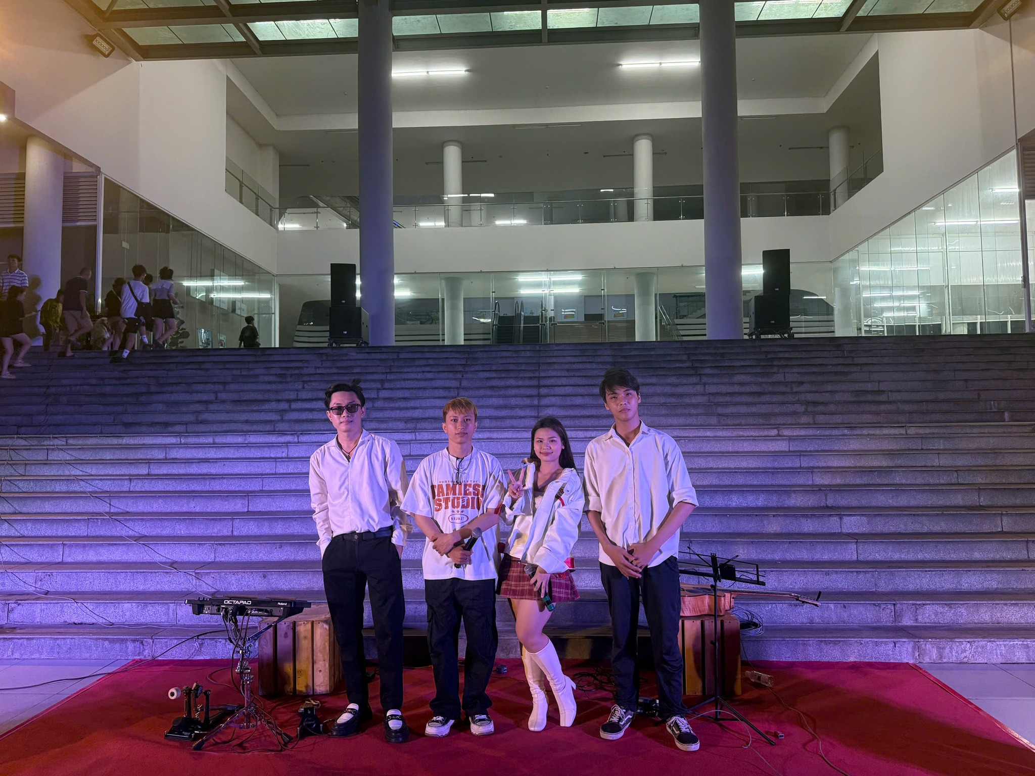 Sân chơi “Tuổi xanh” – Chủ đề: Like “Bad”