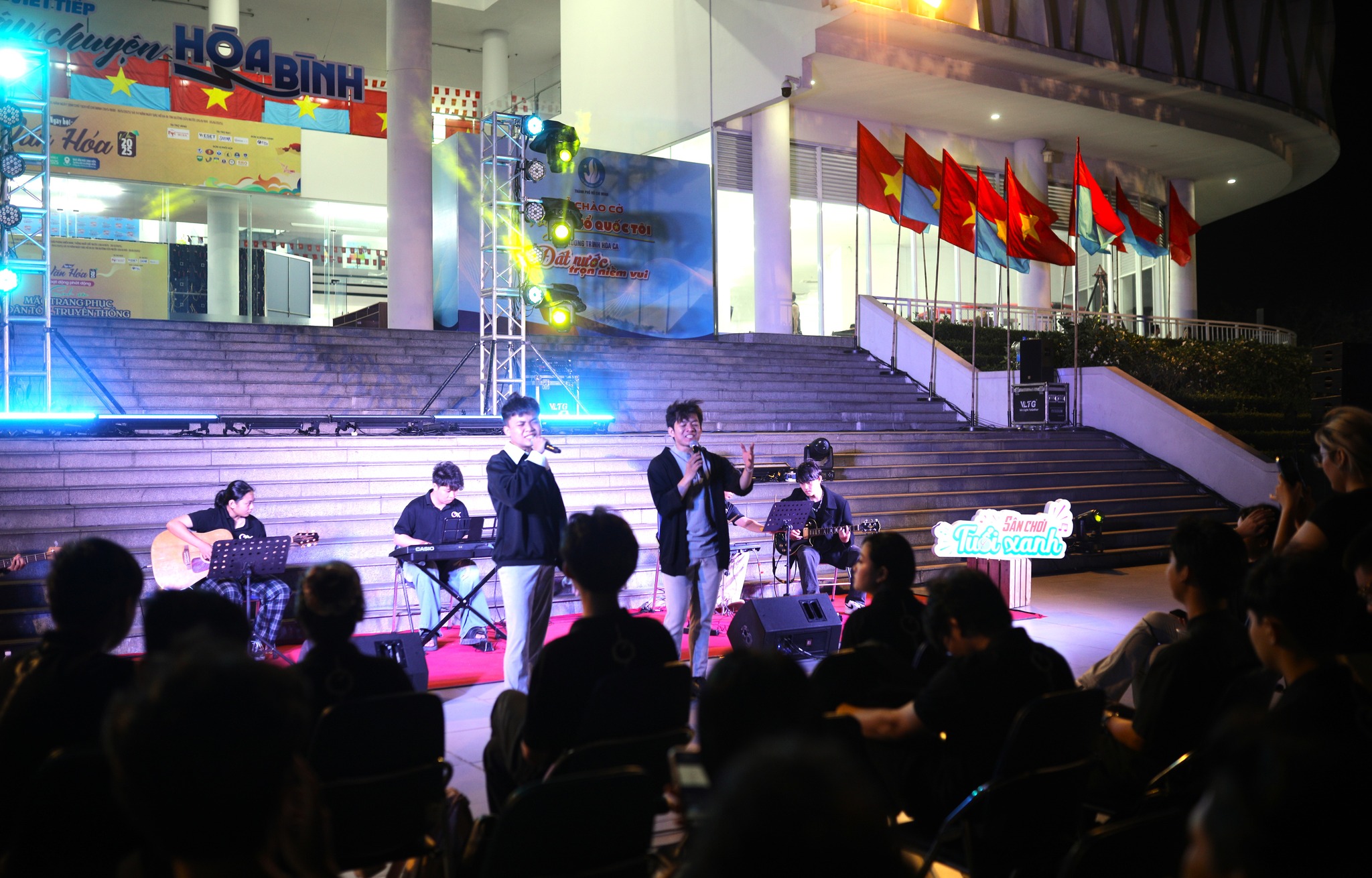 492308831_1079890490830584_1662581799426122492_n Sân chơi “Tuổi xanh” - Chủ đề: Starry Night