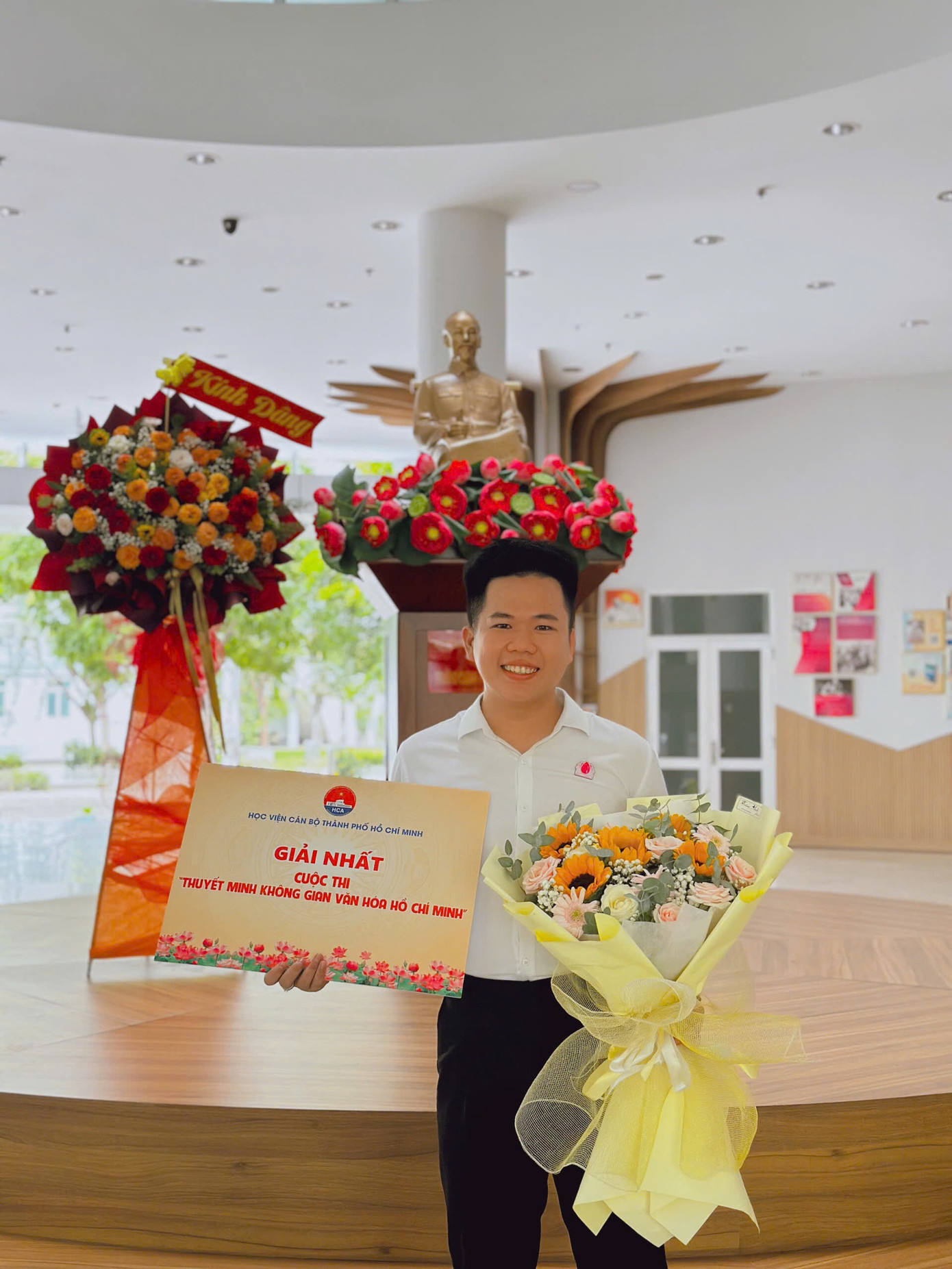 GẶP GỠ NAM SINH TOÀN NĂNG “SINH VIÊN 5 TỐT” CỦA HỌC VIỆN CÁN BỘ TP.HCM