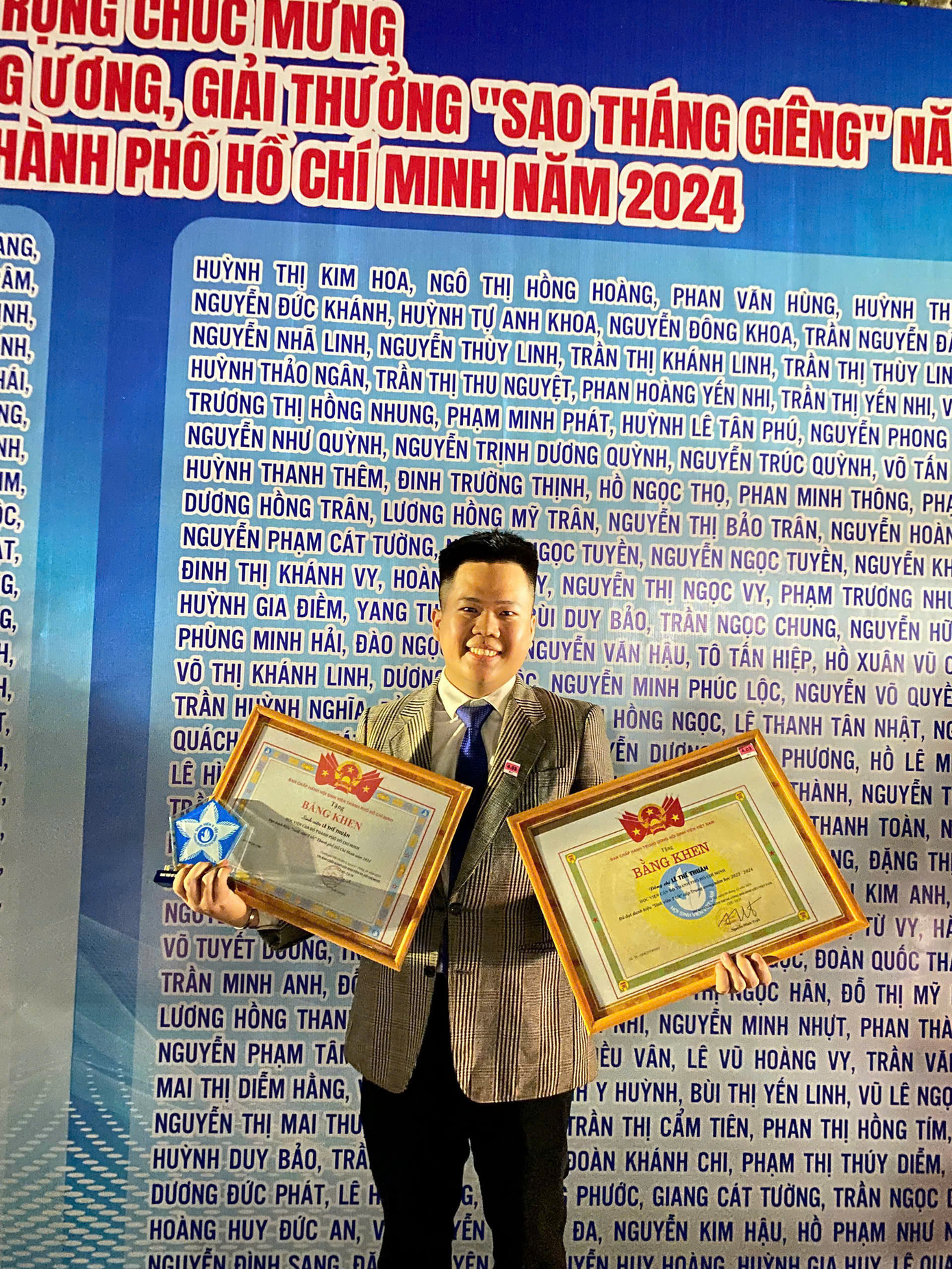 8.1.-LE-THE-THUAN-HOC-VIEN-CAN-BO-TP.HCM_ GẶP GỠ NAM SINH TOÀN NĂNG "SINH VIÊN 5 TỐT" CỦA HỌC VIỆN CÁN BỘ TP.HCM