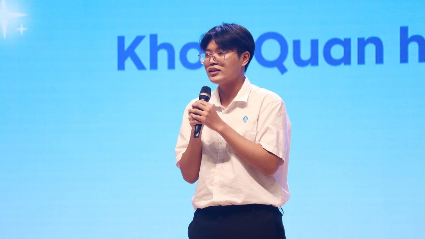 9.-VAN-DUY-PHUC-TRUONG-DAI-HOC-VAN-LANG Nam sinh ngành Quan hệ công chúng chinh phục học bổng toàn phần sau giải thưởng học sinh giỏi Quốc gia