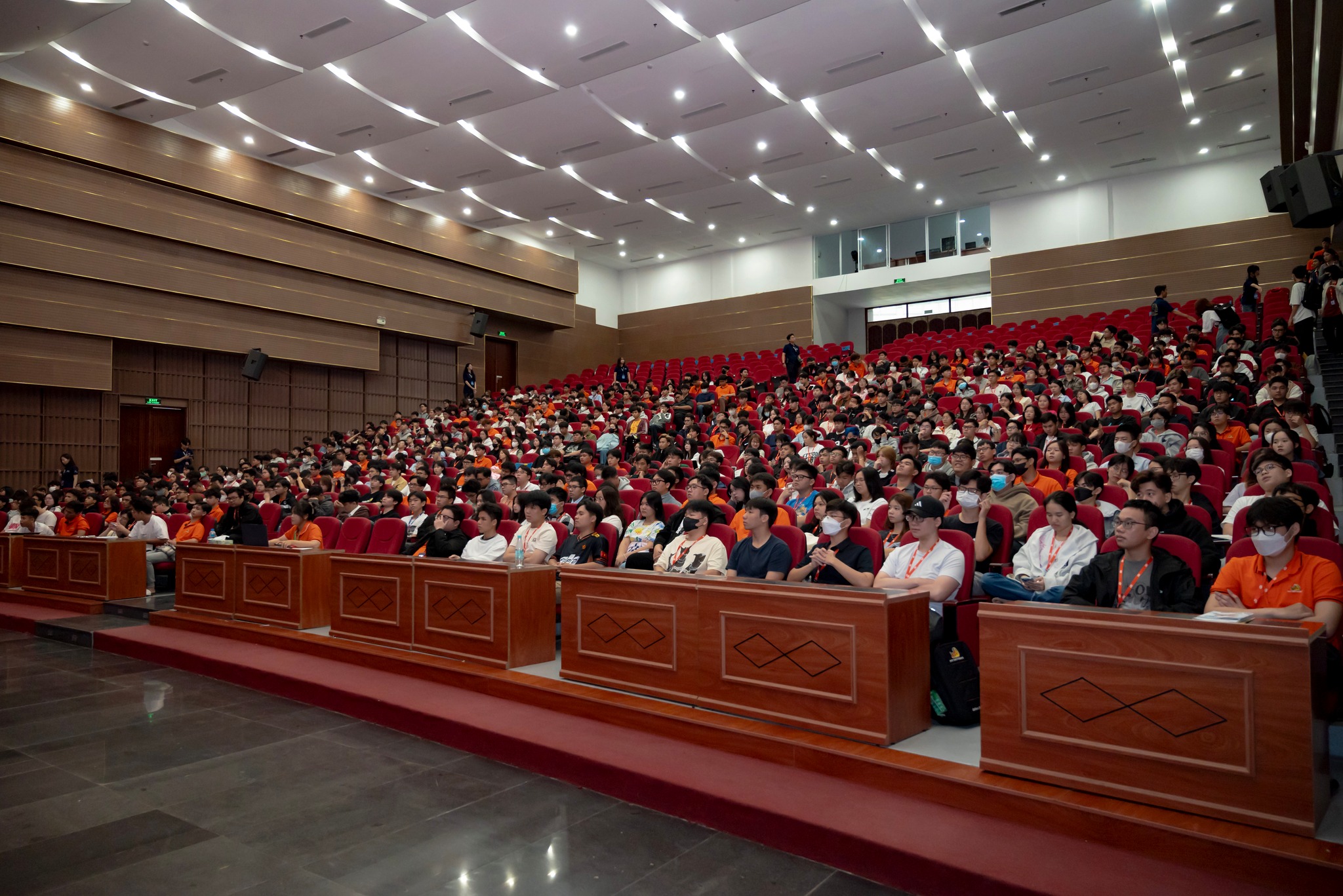 Chuyên đề “Ứng dụng AI để việc đọc sách, tài liệu hiệu quả hơn” tại Nhà hát Sinh viên