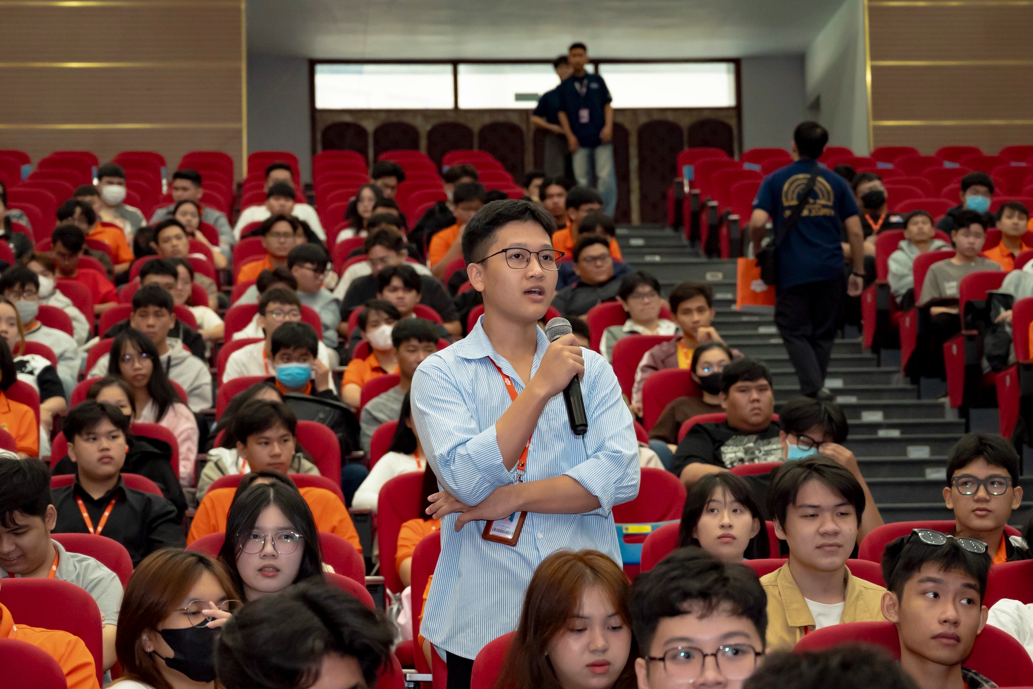 547695501_760238913499061_634394375998025734_n Chuyên đề “Ứng dụng AI để việc đọc sách, tài liệu hiệu quả hơn” tại Nhà hát Sinh viên