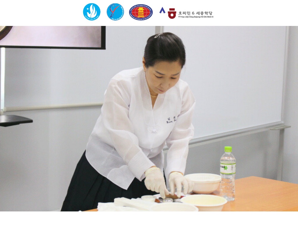 557626007_769445452568123_352364903498615118_n Trải Nghiệm Văn Hóa Hàn Quốc – Làm Bánh Dasik Cùng Học Viện King Sejong HCM 6 tại Nhà Văn hóa Sinh viên TP.HCM