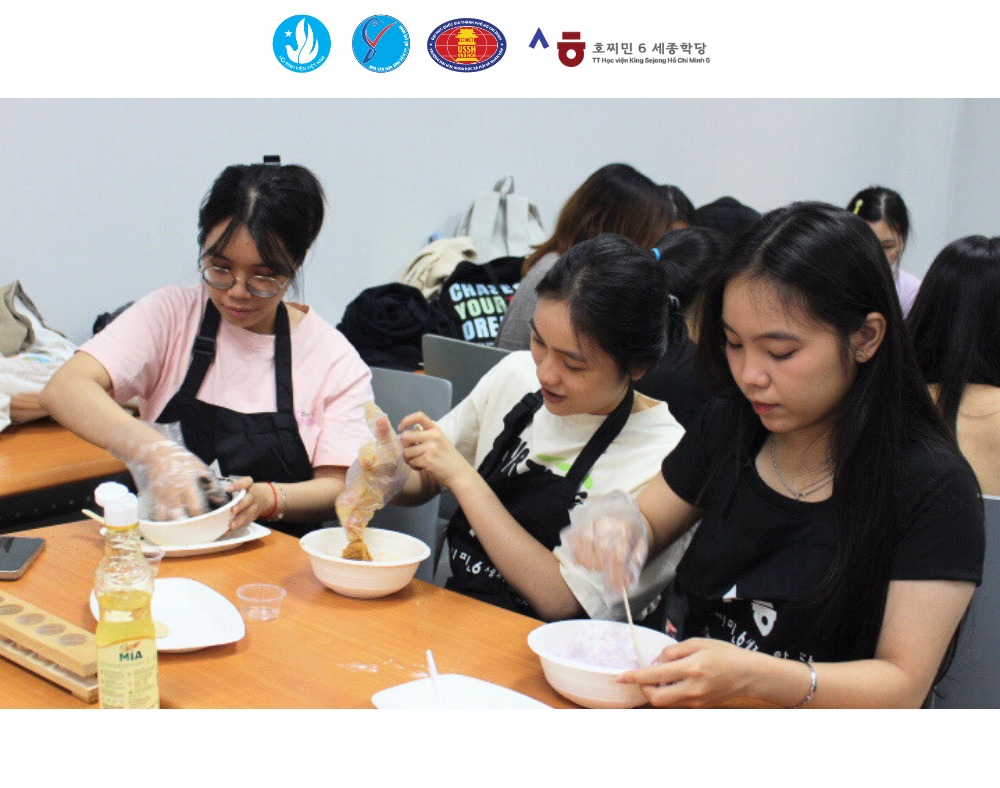 557712896_769445482568120_44542044944678983_n Trải Nghiệm Văn Hóa Hàn Quốc – Làm Bánh Dasik Cùng Học Viện King Sejong HCM 6 tại Nhà Văn hóa Sinh viên TP.HCM