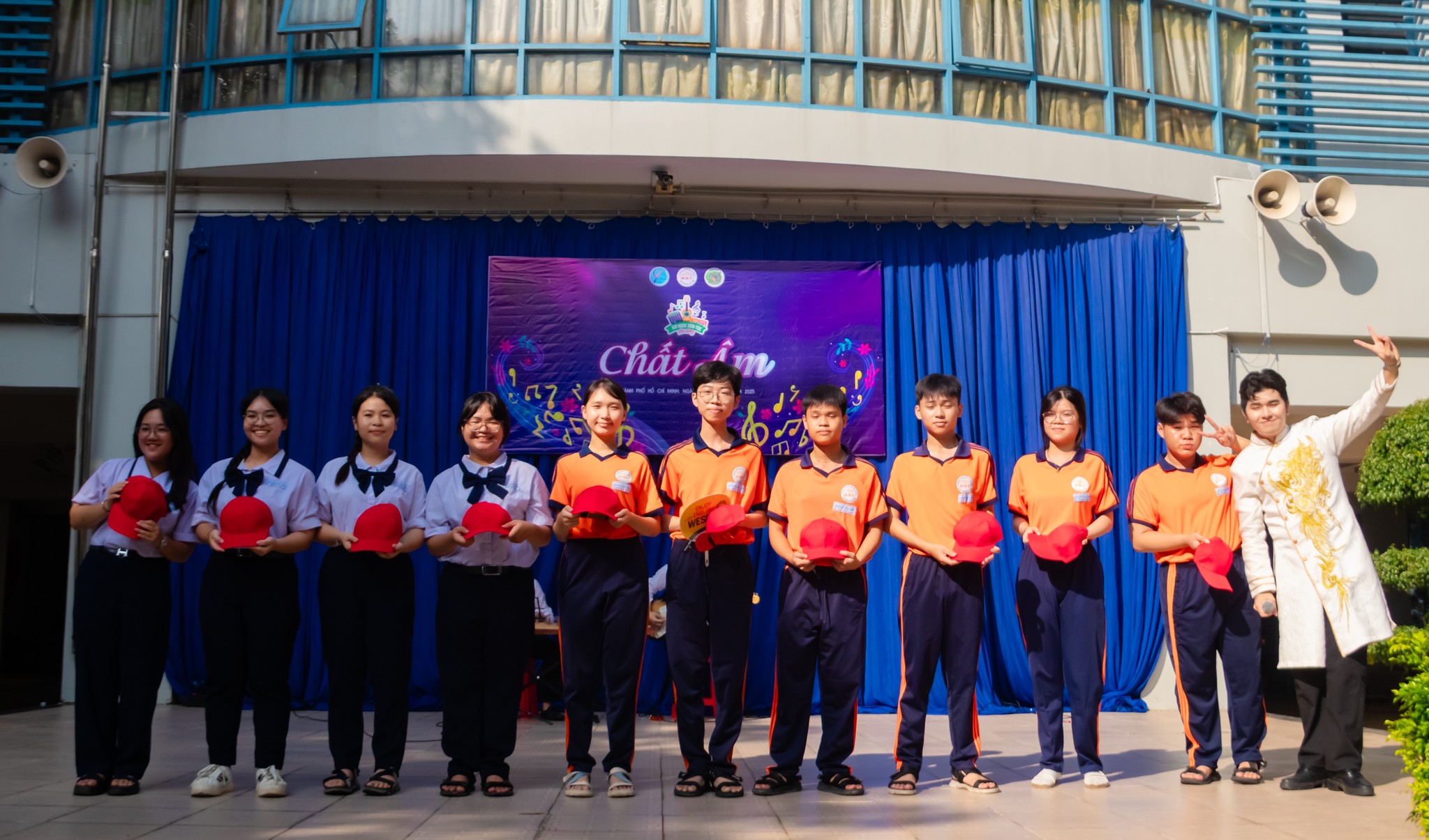 558239942_1210154314470867_1024417931224794730_n CHƯƠNG TRÌNH “ÂM NHẠC DÂN TỘC HỌC ĐƯỜNG” - CHỦ ĐỀ: CHẤT ÂM