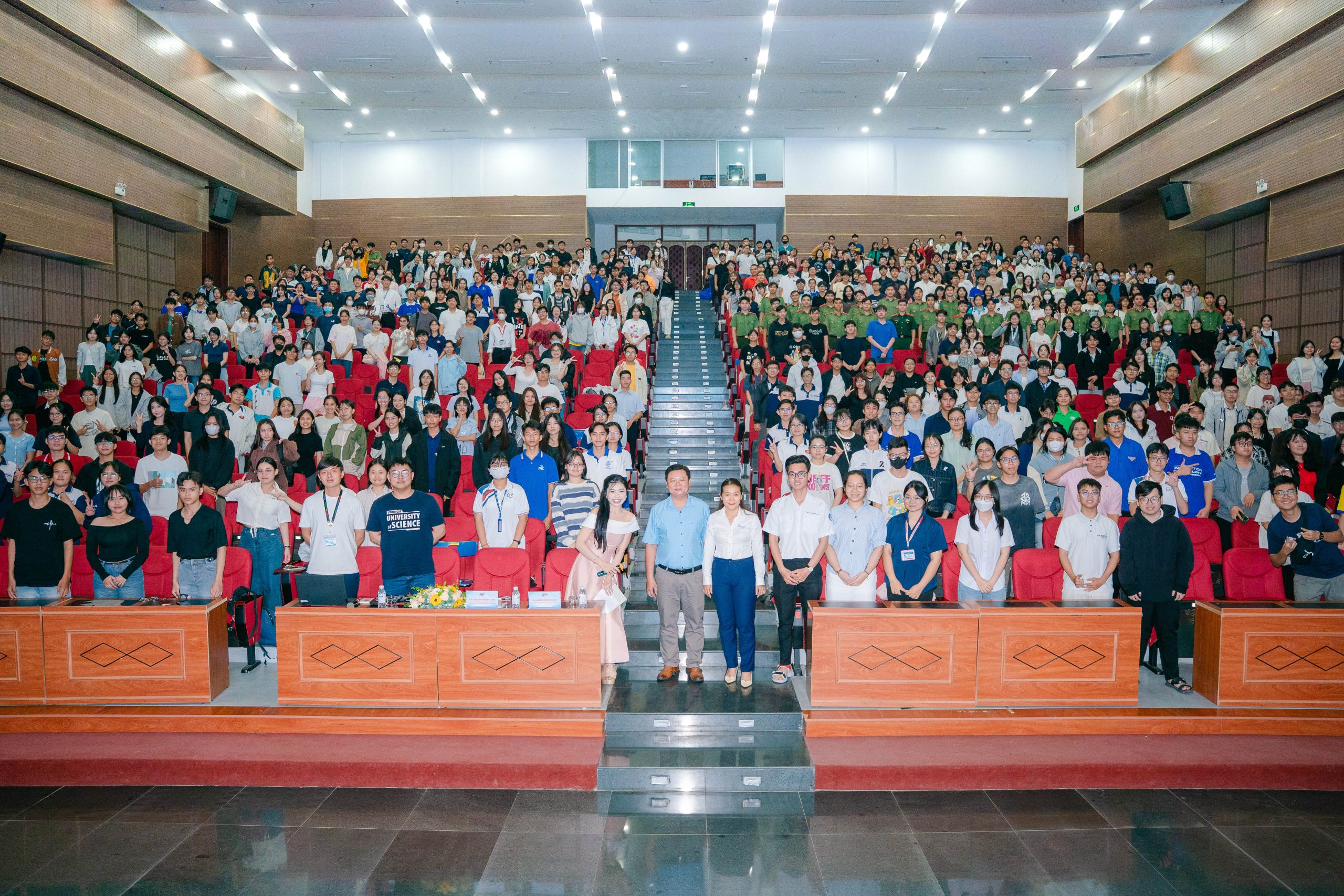 WORKSHOP “ỨNG DỤNG TRÍ TUỆ NHÂN TẠO VÀ CÁC CÔNG CỤ HỖ TRỢ HỌC TẬP”