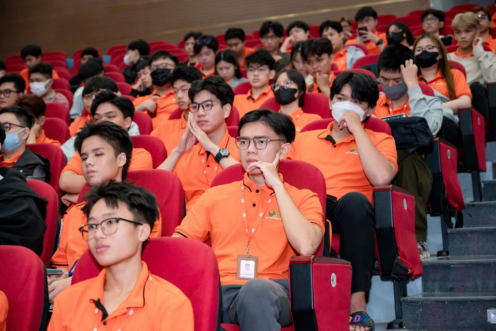 z7119292485477_88ee158c981d2e8e1c5102199e106861 CHUYÊN ĐỀ “AI FIRST” TẠI NHÀ HÁT SINH VIÊN