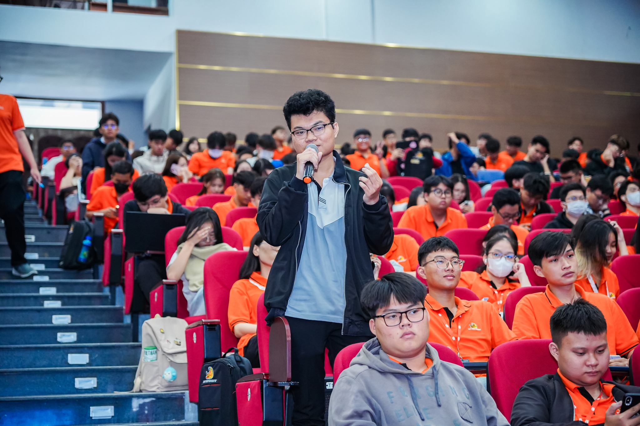 5 ORIENTATION WEEK 2025 – BUỔI THỨ 3: “AI FIRST” – KHƠI MỞ TƯ DUY SÁNG TẠO TRONG KỶ NGUYÊN TRÍ TUỆ NHÂN TẠO