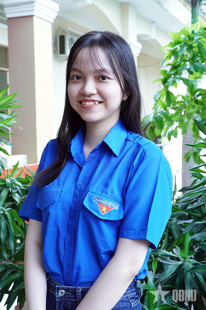 Nữ thanh niên Nguyễn Phương Huyền: Tự hào làm đồng đội với bố mẹ