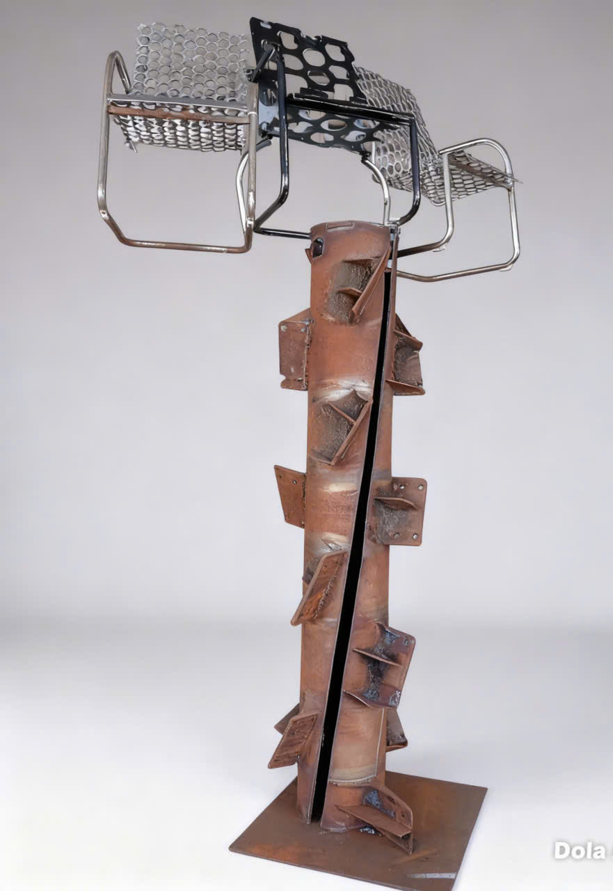 LEVITATING TRINITY – “FLOWERS AND TRASH” EXHIBITION