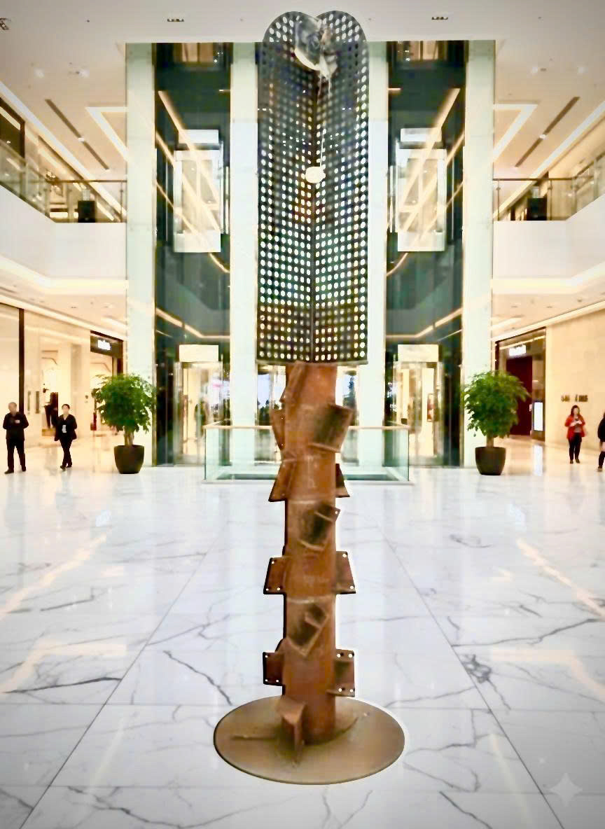 z7592328804484_551756e570bd71aee5f1096adafe2c8f Triển lãm "Hoa và Rác"