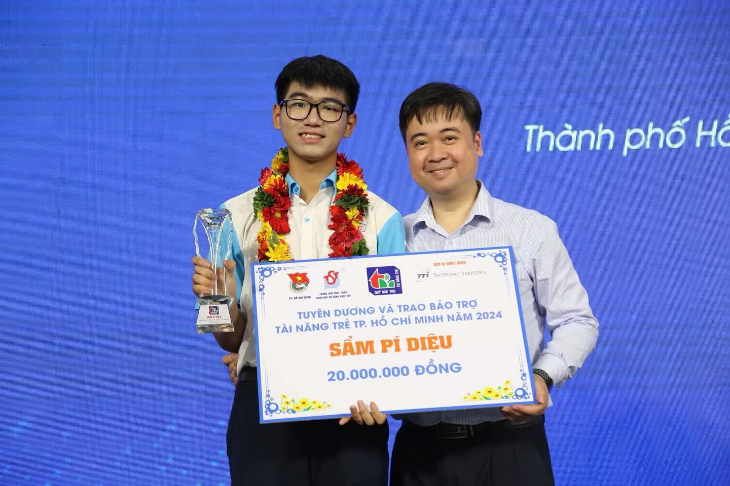 678604947_1290865143134889_5144474342530162407_n Sẩm Pí Diệu - Gương điển hình thi đua yêu nước với loạt thành tích ấn tượng tuổi 19