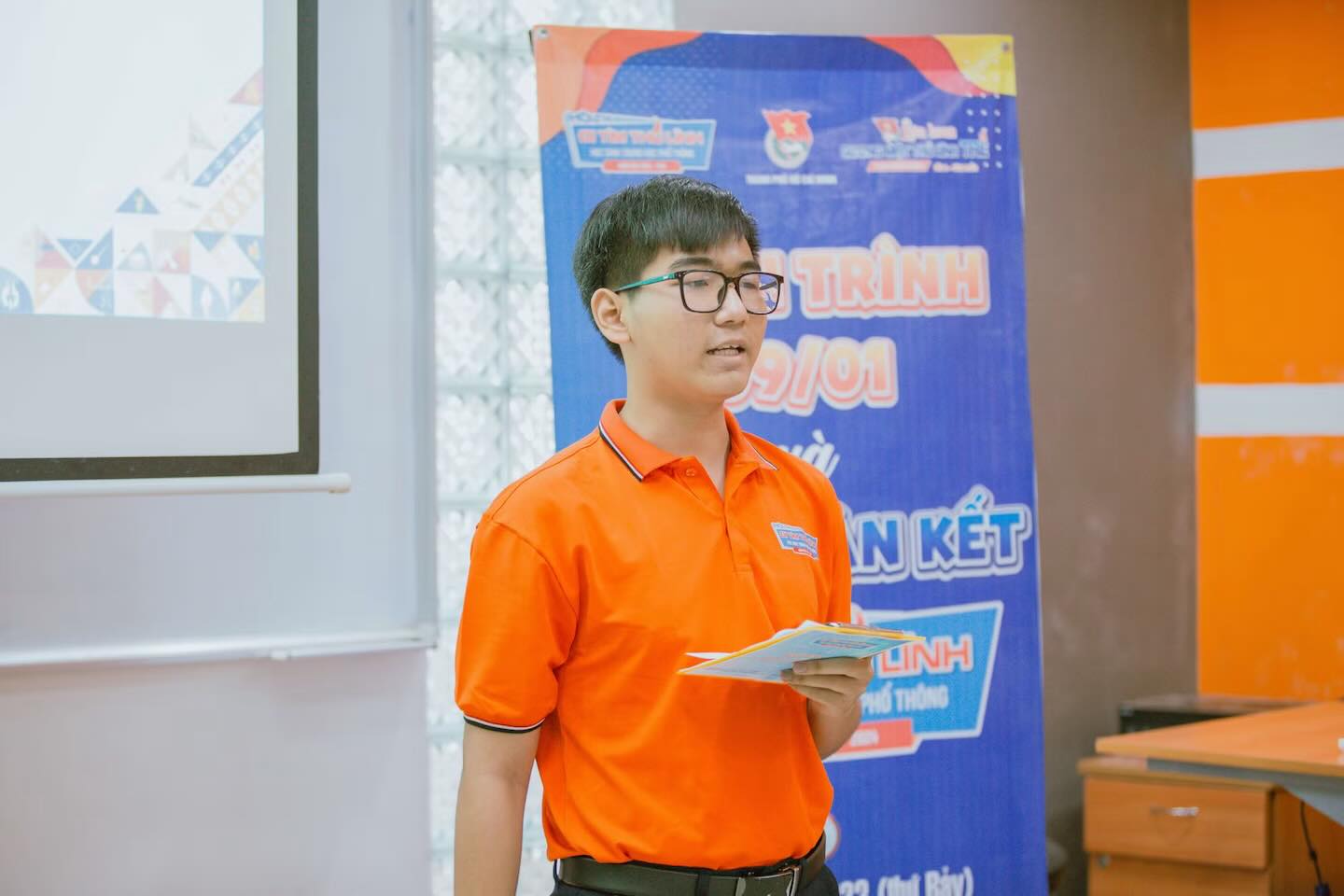 680679841_1290865146468222_7934842520653621069_n Sẩm Pí Diệu - Gương điển hình thi đua yêu nước với loạt thành tích ấn tượng tuổi 19