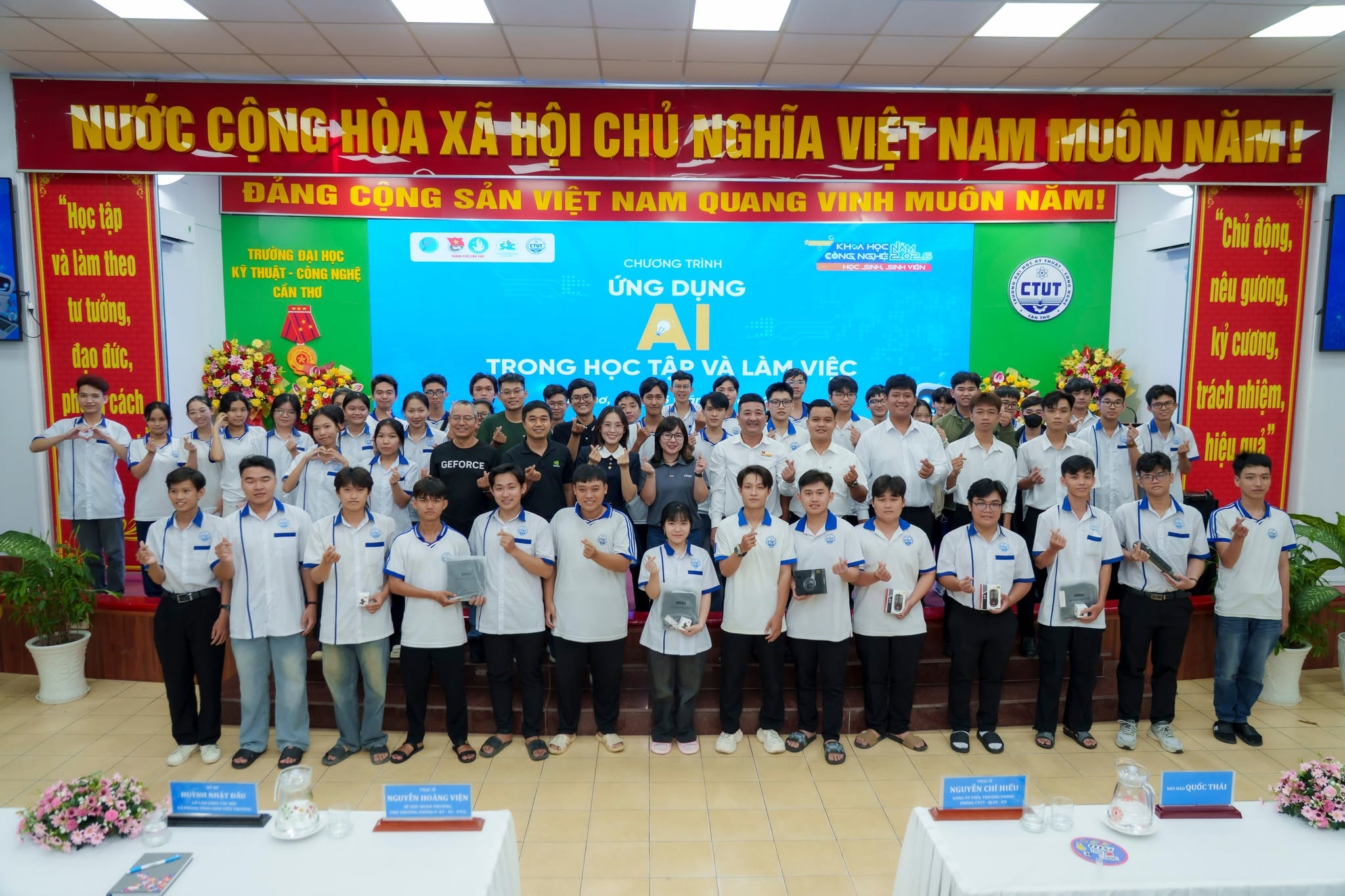 Không gian trải nghiệm công nghệ dành cho học sinh, sinh viên tại Trường Đại học Kỹ thuật – Công nghệ Cần Thơ