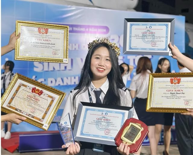 706991916_1313685970852806_1127151615899730703_n Nữ sinh hàng không trên hành trình chinh phục Giải thưởng Sao Tháng Giêng
