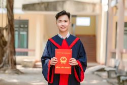 16.-LE-VAN-THUAN-TRUONG-DAI-HOC-QUOC-TE-HONG-BANG_Nero_AI_Image_Upscaler_Photo_Face