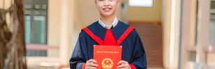NAM SINH LỚN LÊN Ở CÔ NHI VIỆN NHẬN HỌC BỔNG 100% TỪ TRƯỜNG ĐẠI HỌC QUỐC TẾ HỒNG BÀNG